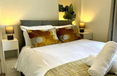 2 Bedroom City Centre House - Pet Friendly - Free Parking - Foto 6