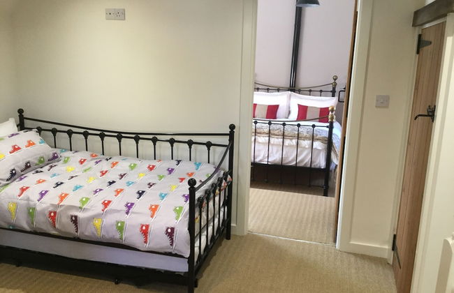 Impeccable Cottage Suitable for 2 Adults & 1 Child - Foto 5