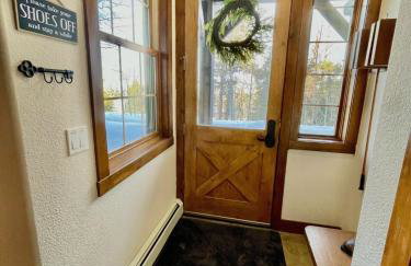 2 BR Basecamp Bliss at Kicking Horse Near Ski Hill - Foto 34