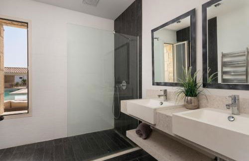 Mireia 2002 with pool and garden by BeBreeze Mallorca - Photo 33