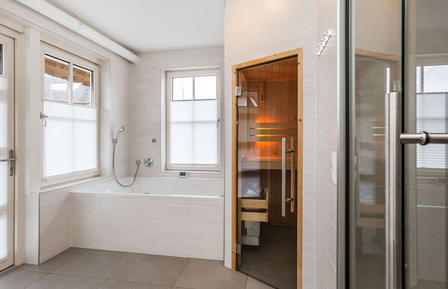 Villa in Friesland With Sauna and Whirlpool - Foto 26