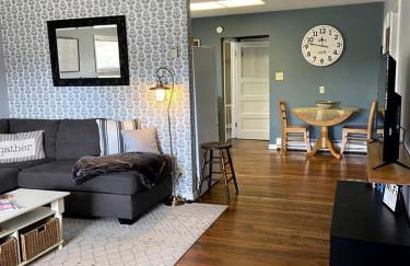 Charming Downtown Cottage with Porch & Backyard Retreat near Beaverhead River in Dillon, Montana - Foto 12