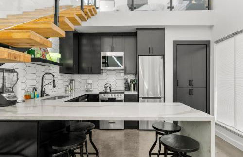 Quantum Tiny Loft at East End Revitalized - Foto 16