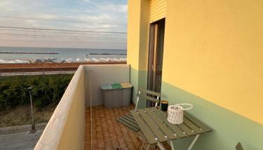 vistamare con terrazzi, giardino e parcheggio - Foto 4