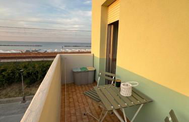 vistamare con terrazzi, giardino e parcheggio - Foto 4