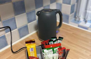 Cosy 2-bed NR New Cross Hospital - Foto 5