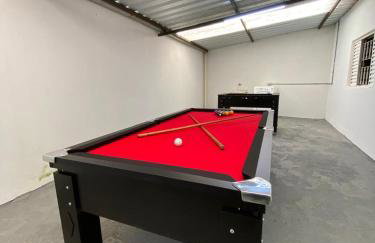 Casa Ampla com Piscina, Churrasqueira, Bilhar, Pebolim, Ping-Pong - Foto 4