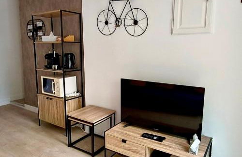 Chez les filles Defrance - Foto 3