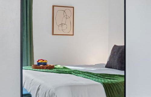 The Bauhaus - 4BR,3BA ,Families , Ample Parking - Foto 29