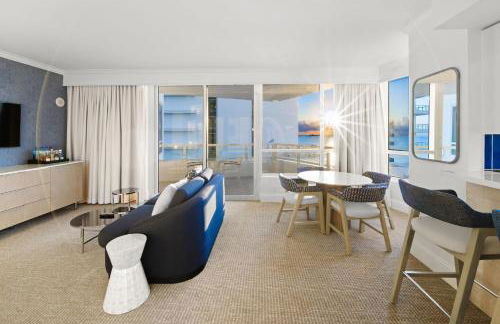 Fontainebleau Hotel Ocean View Fits 6! 1 BED/2 BA - Photo 9