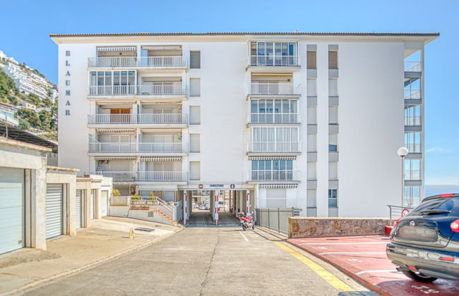 Apartment in Roses With Stunning Beachfront Views - Photo 26