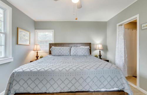 Dock and Fire Pit Lakefront Bonneau Home! - Foto 10