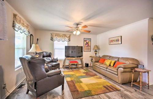 Peaceful Portales Escape with Patio and Grill! - Foto 2