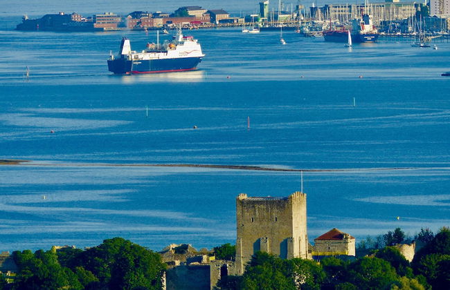St Georges Balcony Suite - Photo 32