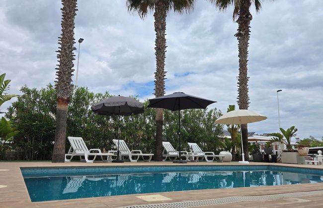 3-bed Villa Sleeps 8 With Private Pool - Foto 1