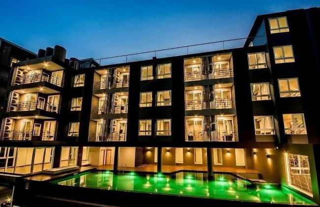 The Violin Sriracha - Photo 1