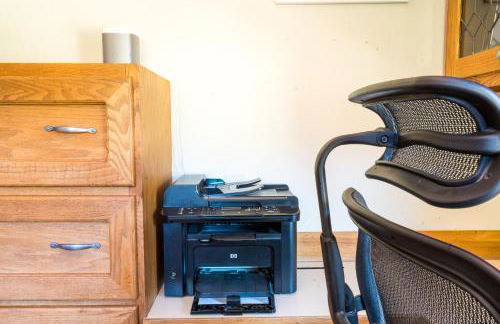 Serene Vineyard Chateau with Pool, Hot Tub, BBQ - Foto 65