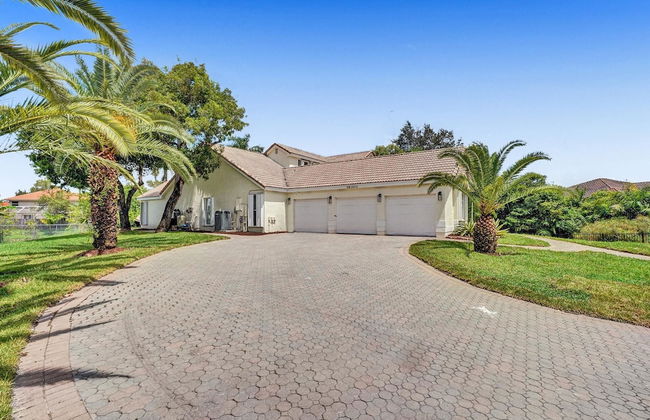 The Grand Luxe 8BR Villa w Pool and Basketball - Foto 28