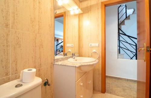 Global Properties, Adosado en primera linea de playa con vistas al mar - Foto 13