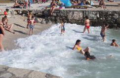 FAMILY APARTMENT ZRNKA s besplatnim parkingom - Photo 55