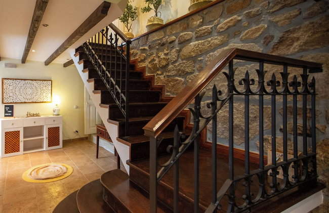 Casa dos Livros - Guest House - Photo 93