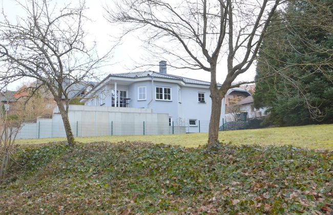 Beautiful Holdiday Home in Ulmen Near the Lake - Foto 1