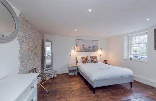 Heron Stays Bath- Boutique Period Group Properties, Parking for 4 Cars, Just 3 Miles to Bath Central, Sleeps 14 - Photo 28