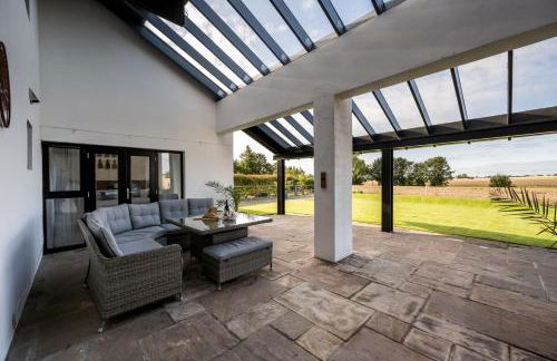 Wester Den - Photo 26