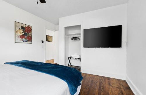 Orange Pit - 3BD 2BA Luxury Retreat - West Cola - Photo 29