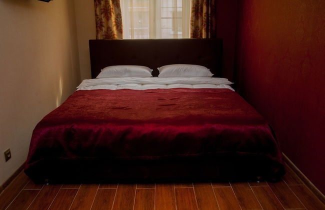 Modern History Apartments - Photo 20