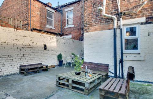 Newcastle CITY APT35,FREE STREET PARKING,4 BEDROOM HOUSE,8 SINGLE BEDS,FULL KITCHEN,ALL ROOMS WITH TVs,NETFLIX - Photo 20