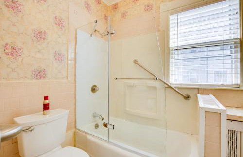 Quaint Beverly Townhome Walk to Beach and Downtown! - Photo 22