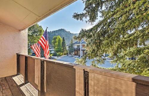 Red River Townhome with Balcony and Mtn Views! - Foto 22
