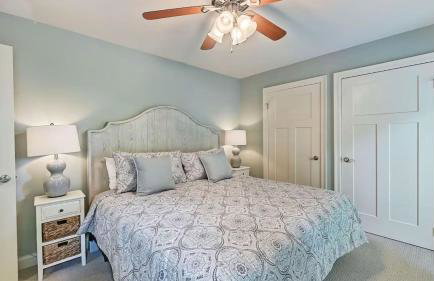 Lakefront w/ Private Dock + Hot Tub Pontoon Rental Butler Bliss by Avantstay - Foto 48