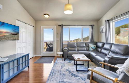 The Mountain Top Escape w/Scenic Views & Trails - Foto 12