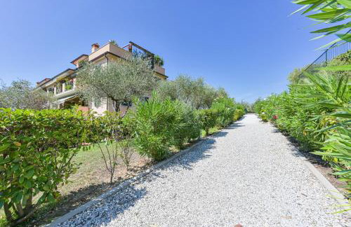 GuestHost - Piana di Solaro Modern Flat & Swimming Pool - Photo 25