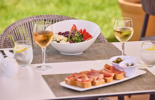 Universal Aparthotel Don Camilo - Photo 57