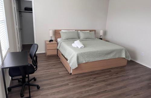 Perfect 4Bd with King Bed Vacation Home - Photo 17