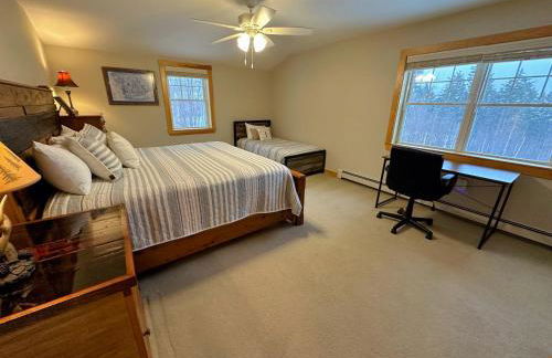 NEW Single family home with spectacular views and lots of space Privacy convenience and style - Foto 45