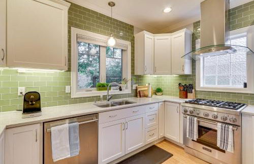 5 Mi to Oregon Zoo Spacious Retreat with Patio - Foto 6