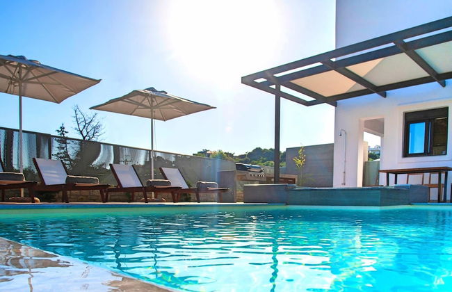 2 New Villas Next Each Other, Pool, Rent Separately or Together at Kournas Lake - Foto 29