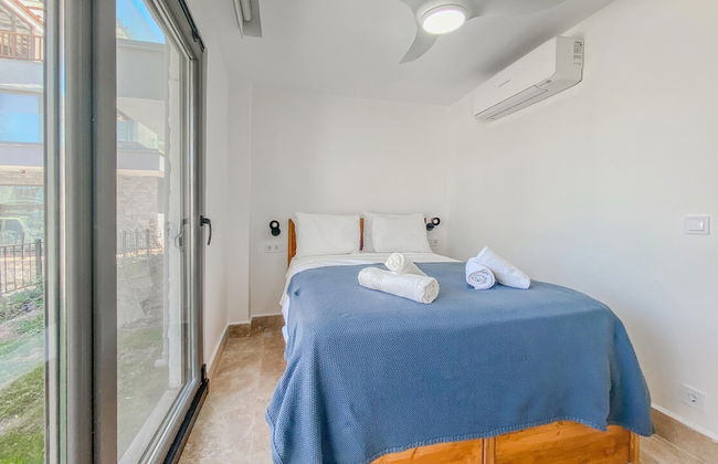 Sea View House w Balcony 3 min to Beach in Milas - Photo 16