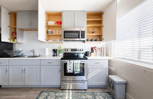 Spacious 2BR Condo, Steps to Downtown Gilbert, King Bed & Laundry - Foto 2