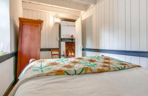 Historical Thurmont Escape with Furnished Deck! - Photo 20