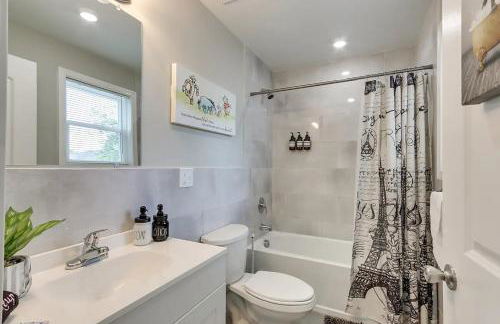 Spacious 6 Bedroom Home with NYC Access & Parking! - Foto 15