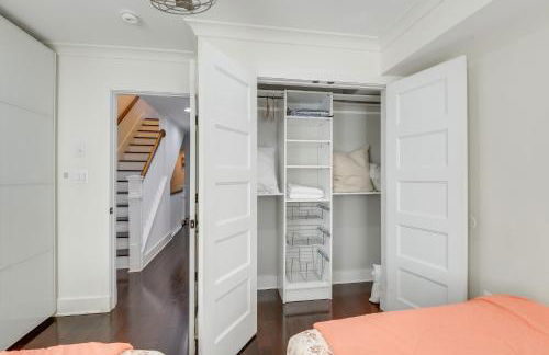 Rooftop Patio with View Baltimore Retreat - Photo 22