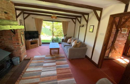 Stunning Rustic Home, New Forest National Park - Photo 20