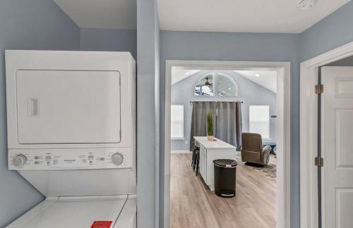 Modern Couples Retreat , Lakefront, Private Dock - Foto 12