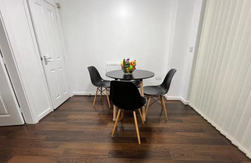 New Manchester City Getaway House with 2 FREE Parking - Foto 18