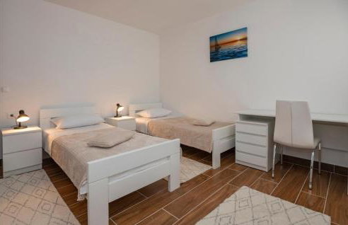 Four-Bedroom Holiday Home In Veliki Prolog - Foto 30